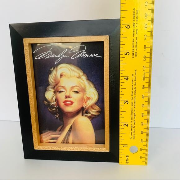 1995 Marilyn Monroe Fossil Watch and Wood Picture Box main image 7